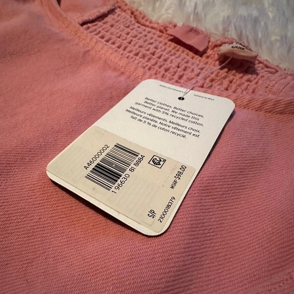 NWT Levi’s  pink slim cropped fit top - Picture 4 of 6